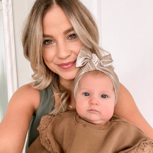 Top 10 Mommy Bloggers to Follow in 2021 11